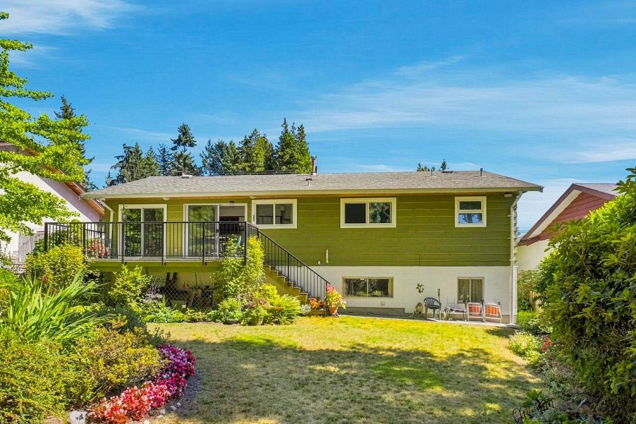 1473 Berkley Road North Vancouver, BC - 30