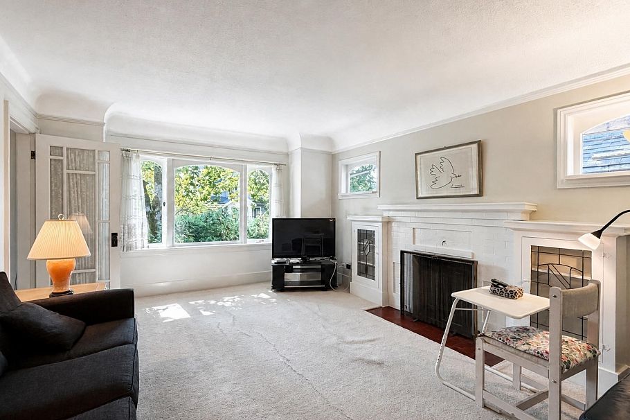 3847 W 23rd Avenue Vancouver, BC - 3