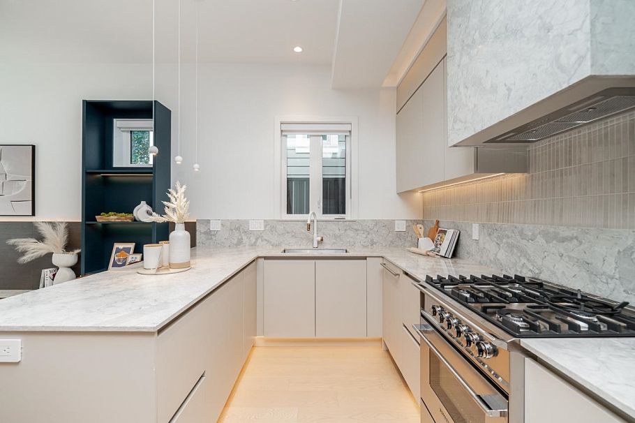 1 2875 Cambridge Street Vancouver, BC - 12