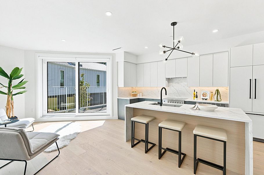 6160 Granville Street Vancouver, BC - 10