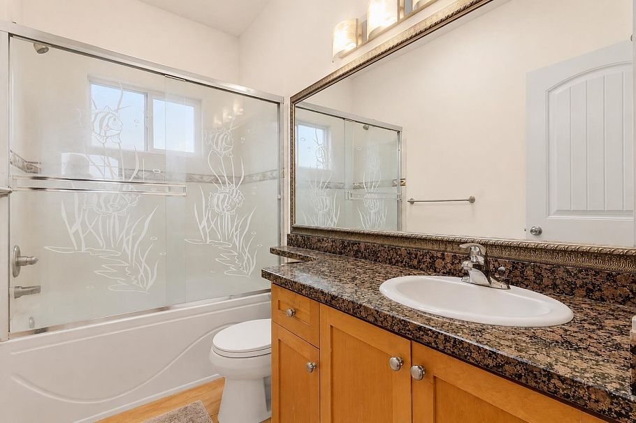 1380 E 51st Avenue Vancouver, BC - 10
