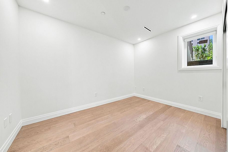 6166 Granville Street Vancouver, BC - 15
