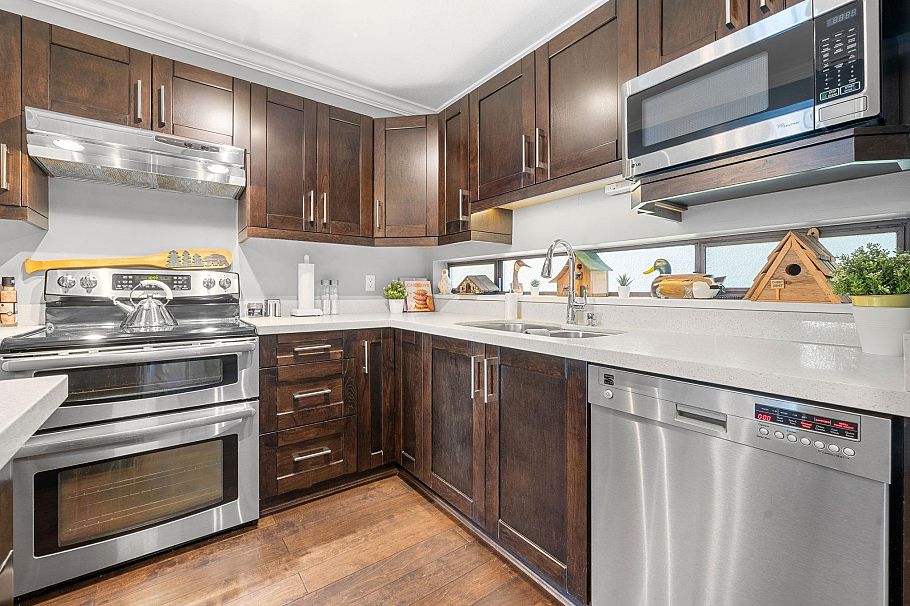 302 140 E 4th Street North Vancouver, BC - 8