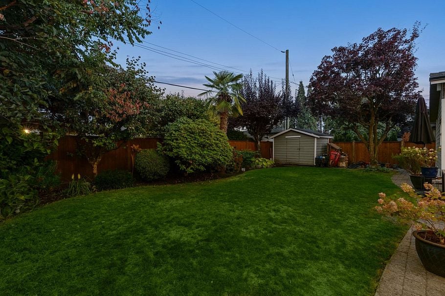 1208 Rosewood Crescent North Vancouver, BC - 22