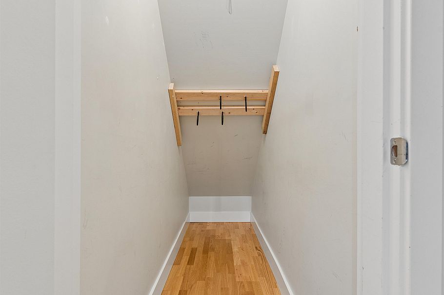908 W 21st Avenue Vancouver, BC - 26
