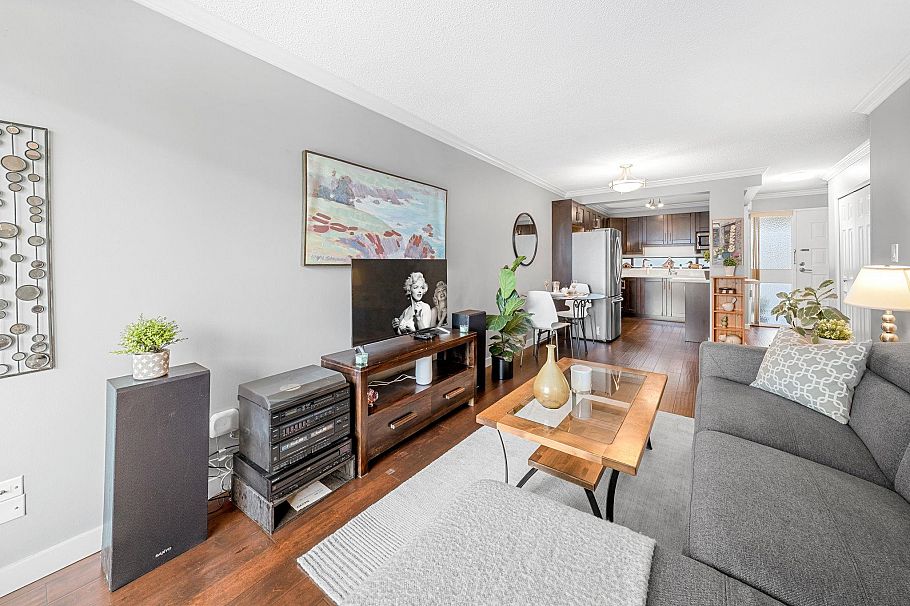 302 140 E 4th Street North Vancouver, BC - 7
