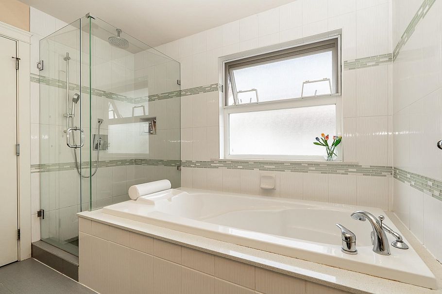 3032 E 16th Avenue Vancouver, BC - 15
