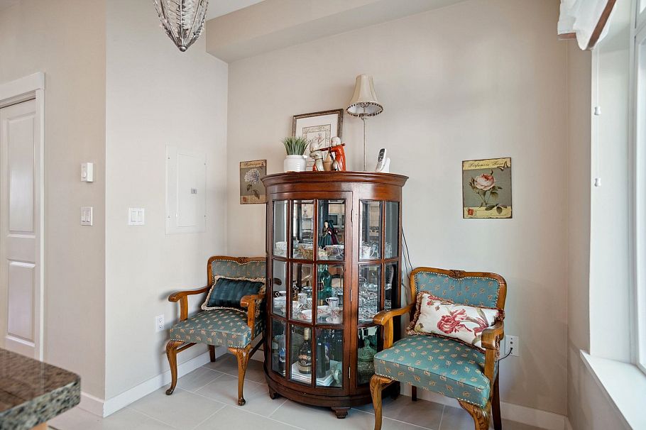 7411 Columbia Street Vancouver, BC - 14