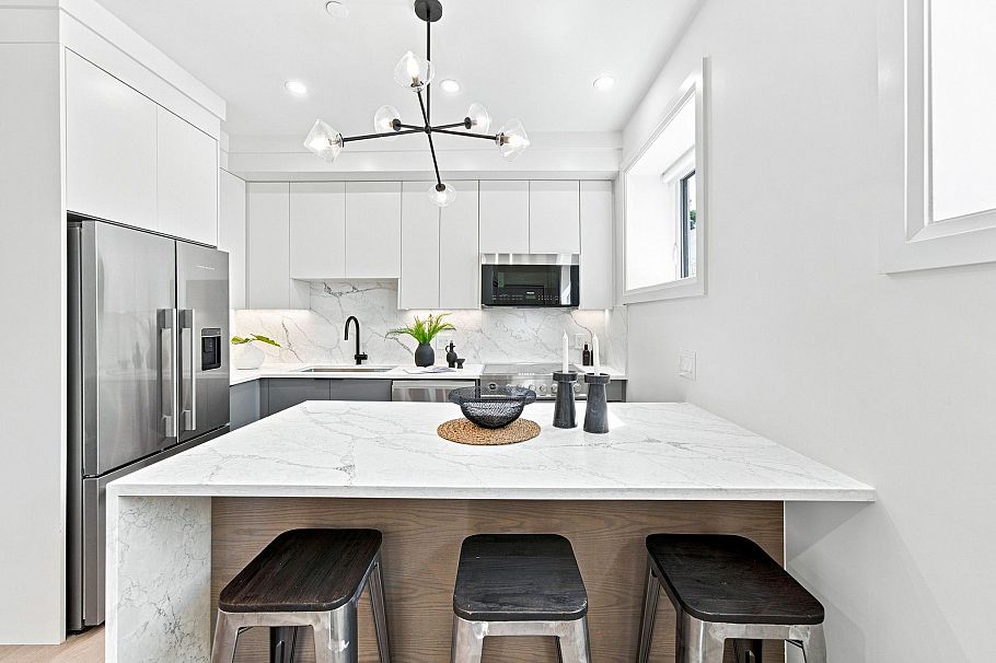 6164 Granville Street Vancouver, BC - 7