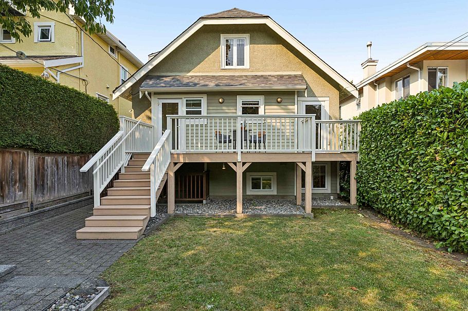 908 W 21st Avenue Vancouver, BC - 36