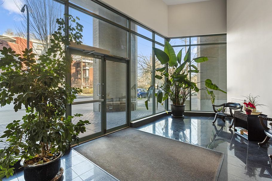 901 288 E 8th Avenue Vancouver, BC - 4