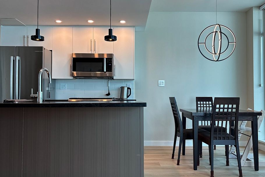 702 168 E Esplanade North Vancouver, BC - 9