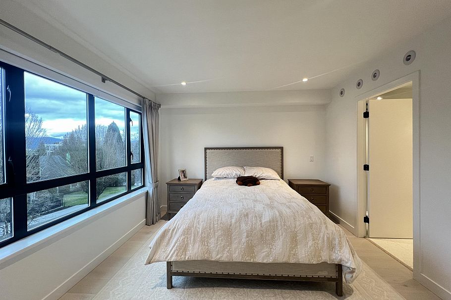 34 530 W 28th Avenue Vancouver, BC - 22