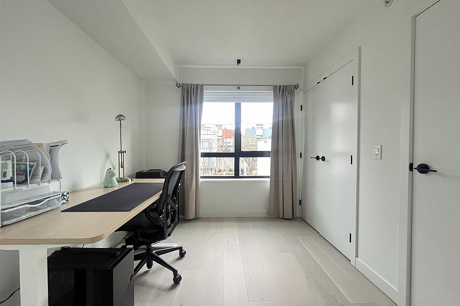 34 530 W 28th Avenue Vancouver, BC - 28