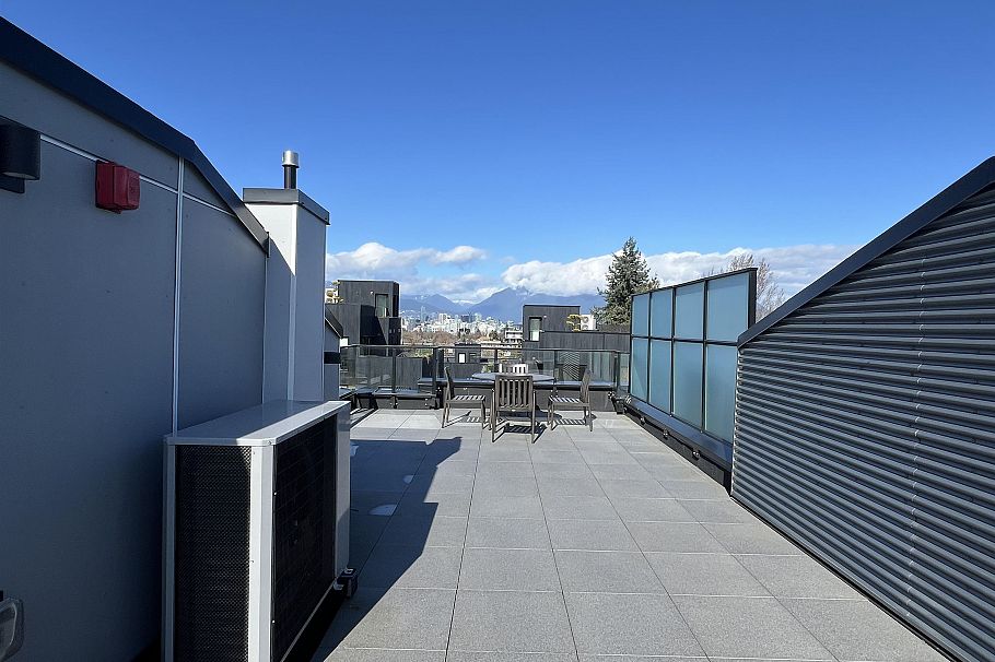 34 530 W 28th Avenue Vancouver, BC - 40