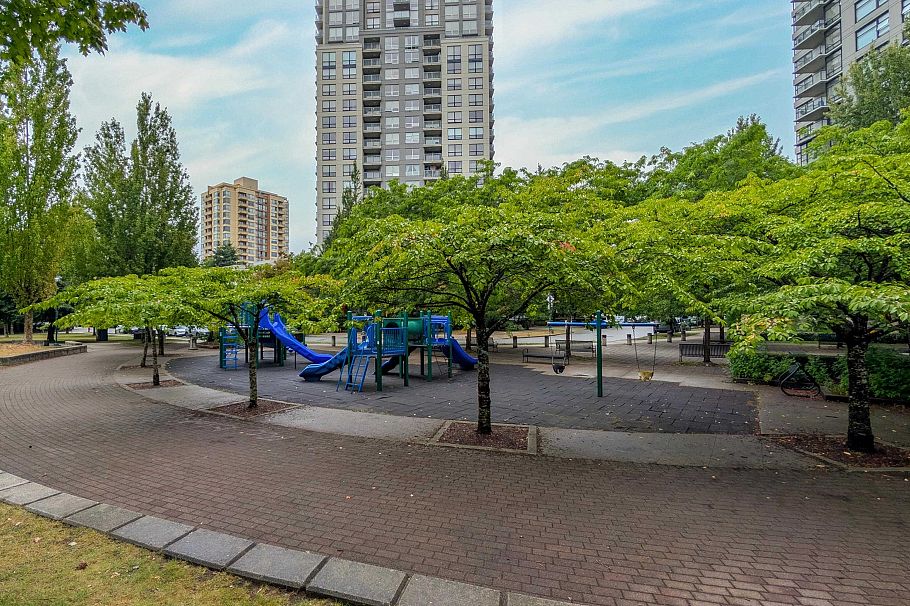 506 5380 Oben Street Vancouver, BC - 3