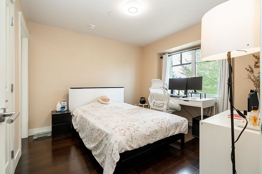 3032 E 16th Avenue Vancouver, BC - 14