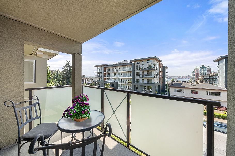302 140 E 4th Street North Vancouver, BC - 24