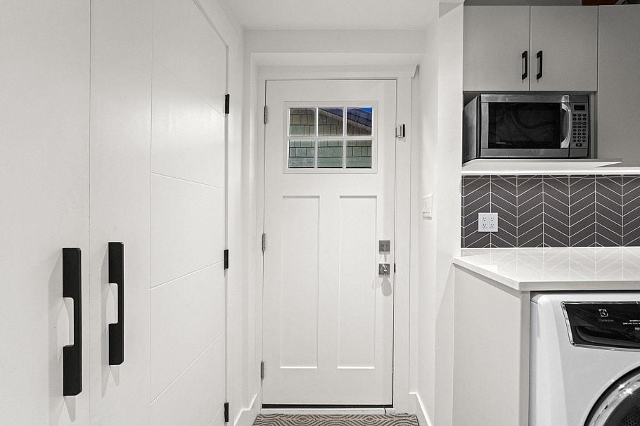 1208 Rosewood Crescent North Vancouver, BC - 12