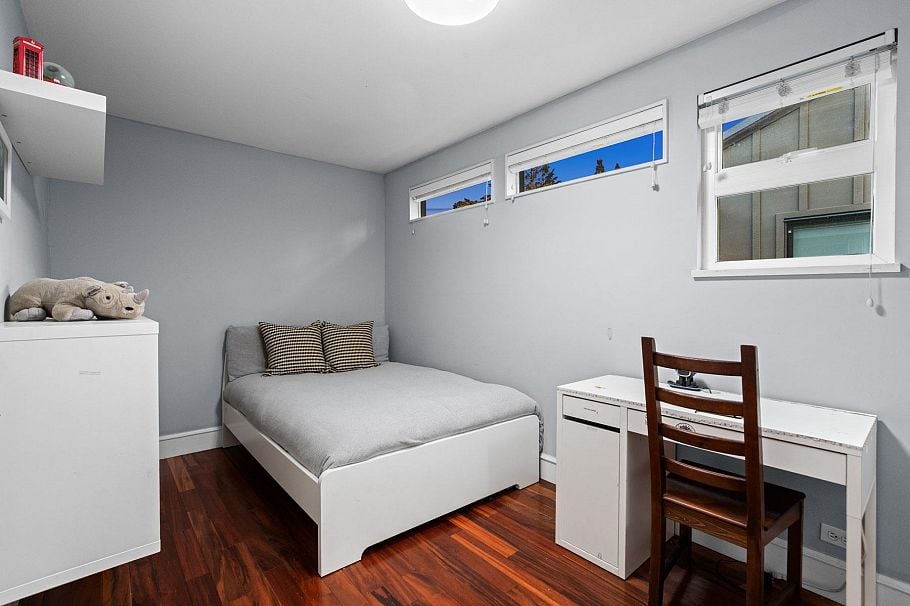 1208 Rosewood Crescent North Vancouver, BC - 18