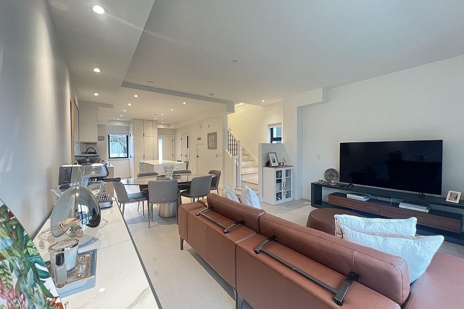 34 530 W 28th Avenue Vancouver, BC - 14