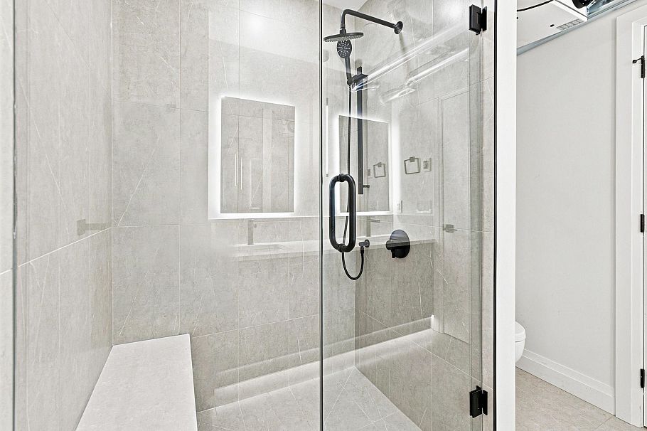 6166 Granville Street Vancouver, BC - 20