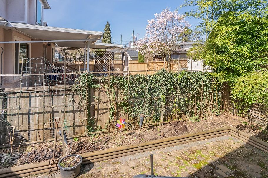 6085 Quebec Street Vancouver, BC - 27