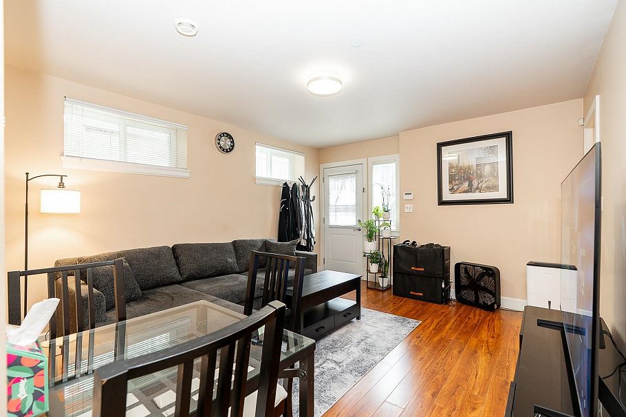 3032 E 16th Avenue Vancouver, BC - 31