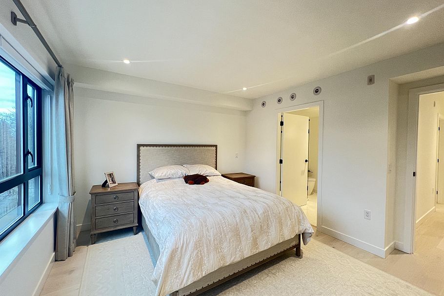 34 530 W 28th Avenue Vancouver, BC - 23