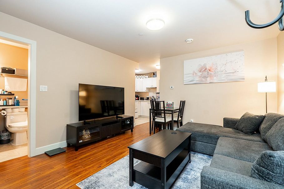 3032 E 16th Avenue Vancouver, BC - 12