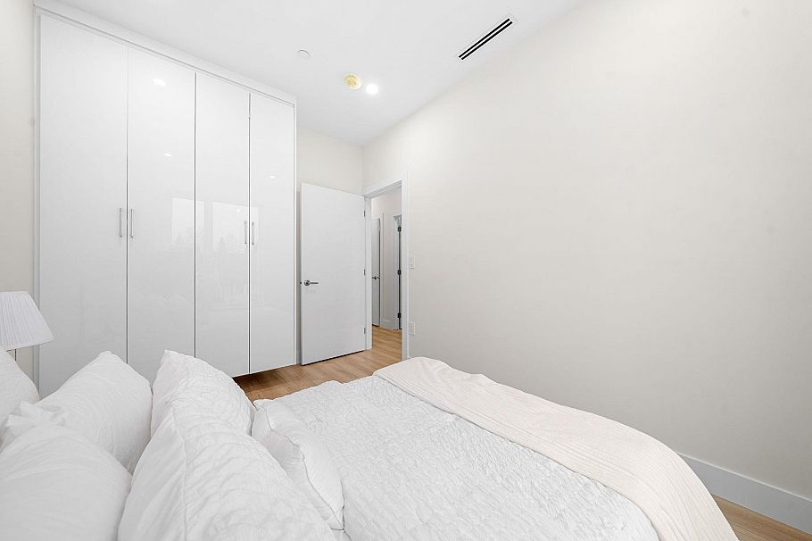 4 3581 Haida Drive Vancouver, BC - 21
