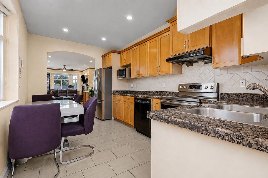 1380 E 51st Avenue Vancouver, BC - 16