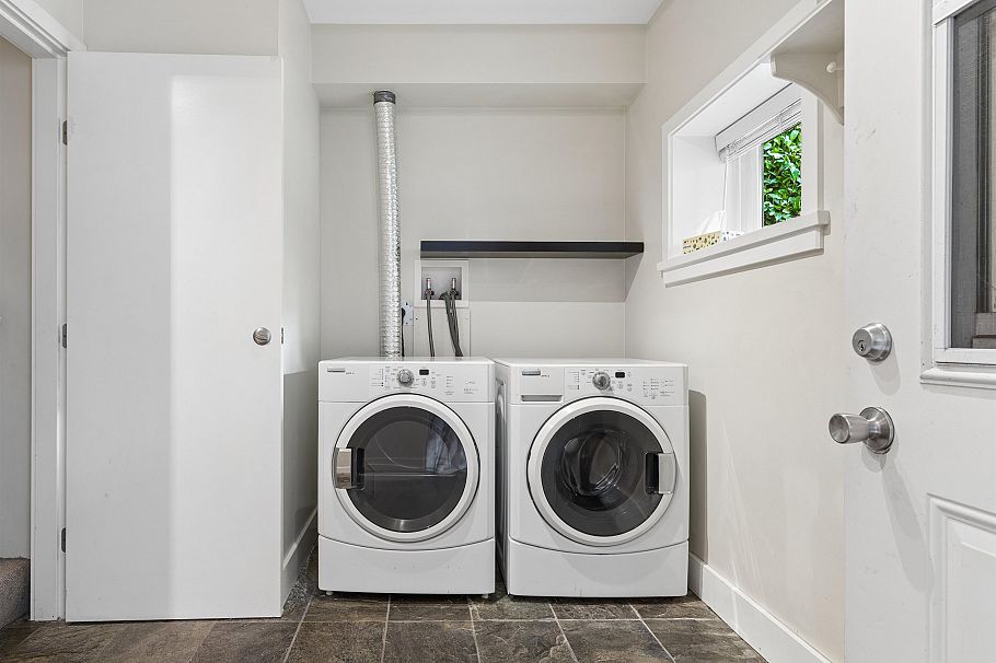 908 W 21st Avenue Vancouver, BC - 32