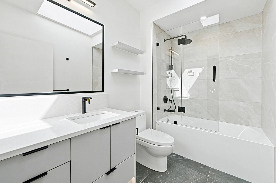 6162 Granville Street Vancouver, BC - 17