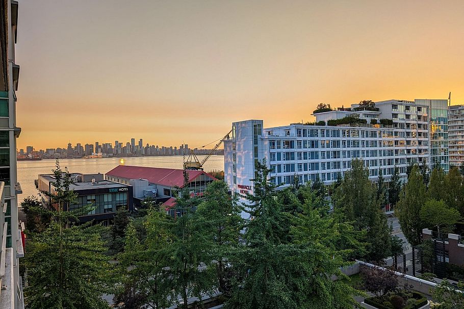 702 168 E Esplanade North Vancouver, BC - 6