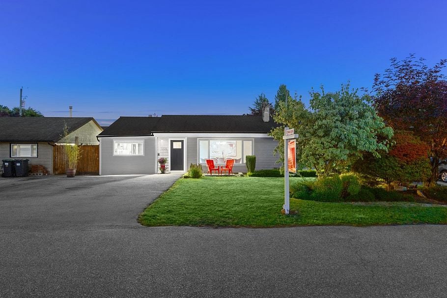 1208 Rosewood Crescent North Vancouver, BC - 25