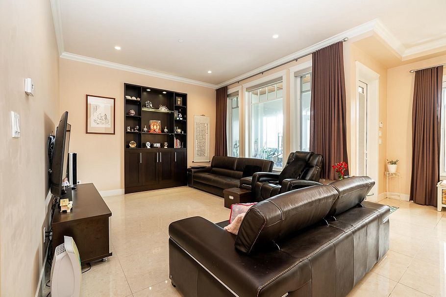 3032 E 16th Avenue Vancouver, BC - 26