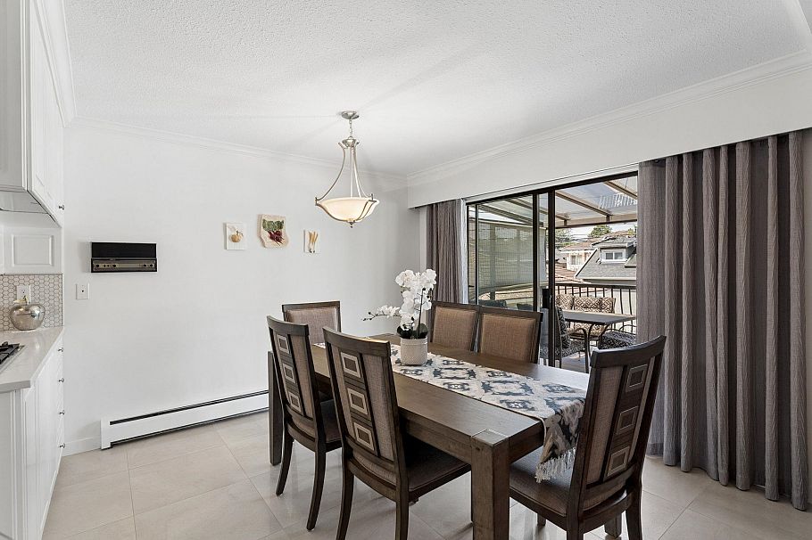 2581 E 3rd Avenue Vancouver, BC - 12
