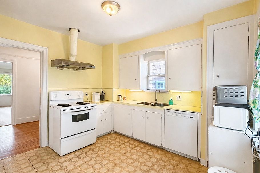 3847 W 23rd Avenue Vancouver, BC - 8