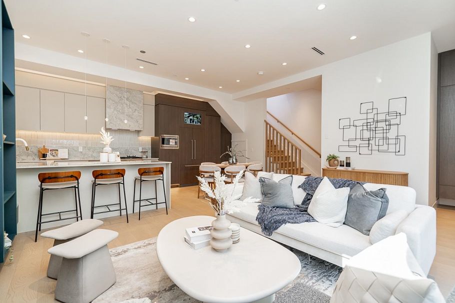 1 2875 Cambridge Street Vancouver, BC - 16