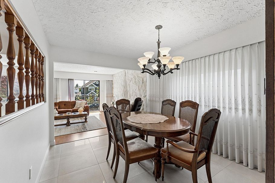 2581 E 3rd Avenue Vancouver, BC - 8