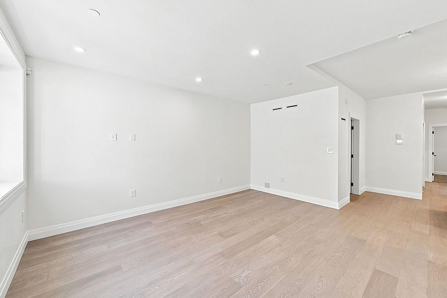 6166 Granville Street Vancouver, BC - 5