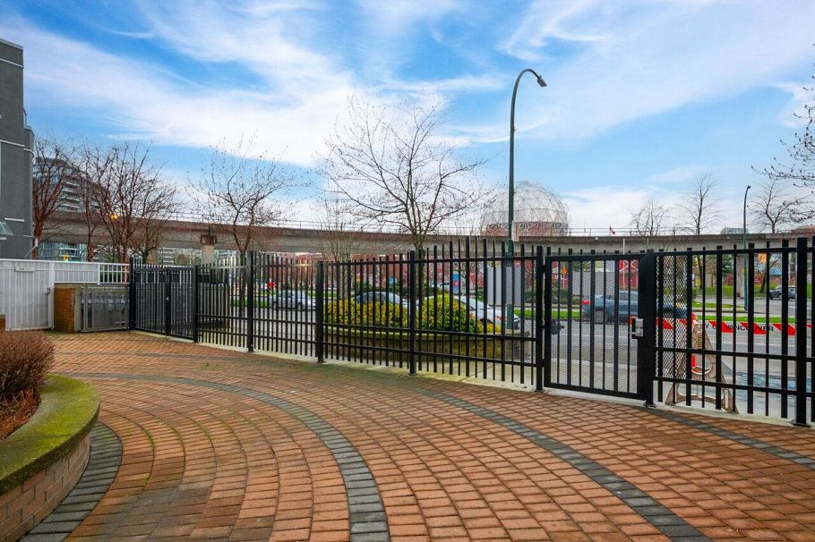 1268 Quebec Street Vancouver, BC - 38