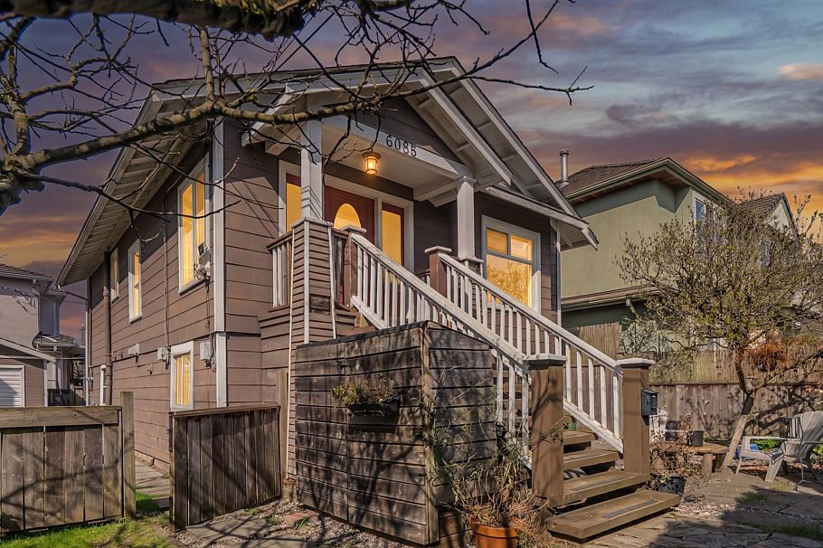 6085 Quebec Street Vancouver, BC - 4