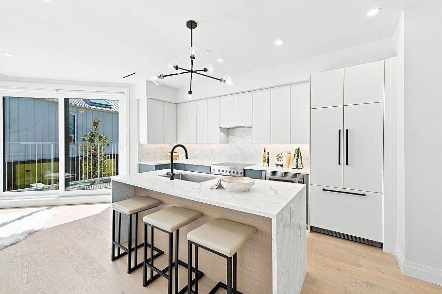 6160 Granville Street Vancouver, BC - 11