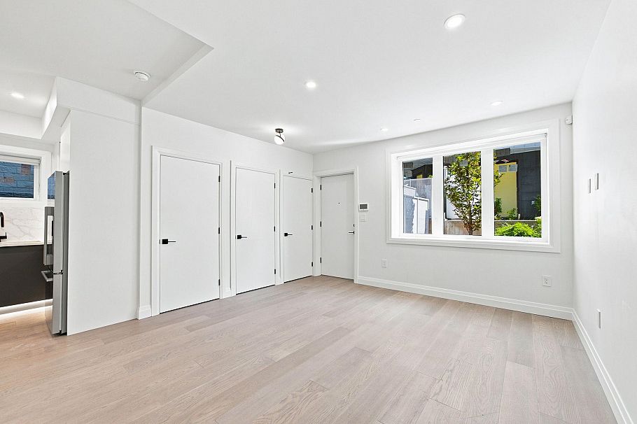 6166 Granville Street Vancouver, BC - 13