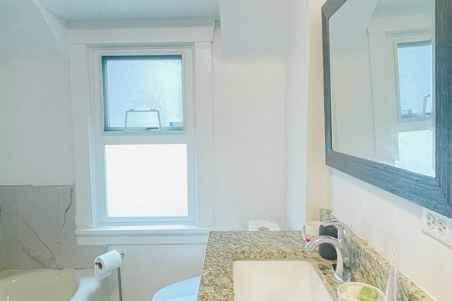 2791 W 13th Avenue Vancouver, BC - 26