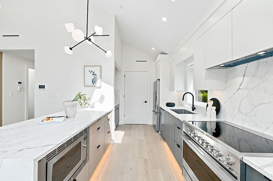 6168 Granville Street Vancouver, BC - 15
