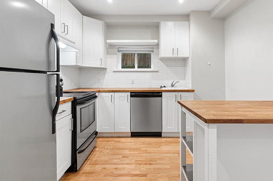 908 W 21st Avenue Vancouver, BC - 25