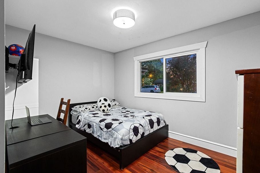 1208 Rosewood Crescent North Vancouver, BC - 20